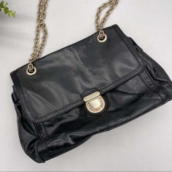 BANANA REPUBLIC Black Leather Flap Top Gold Metal Chain Shoulder / Crossbody Bag - Picture 4 of 12